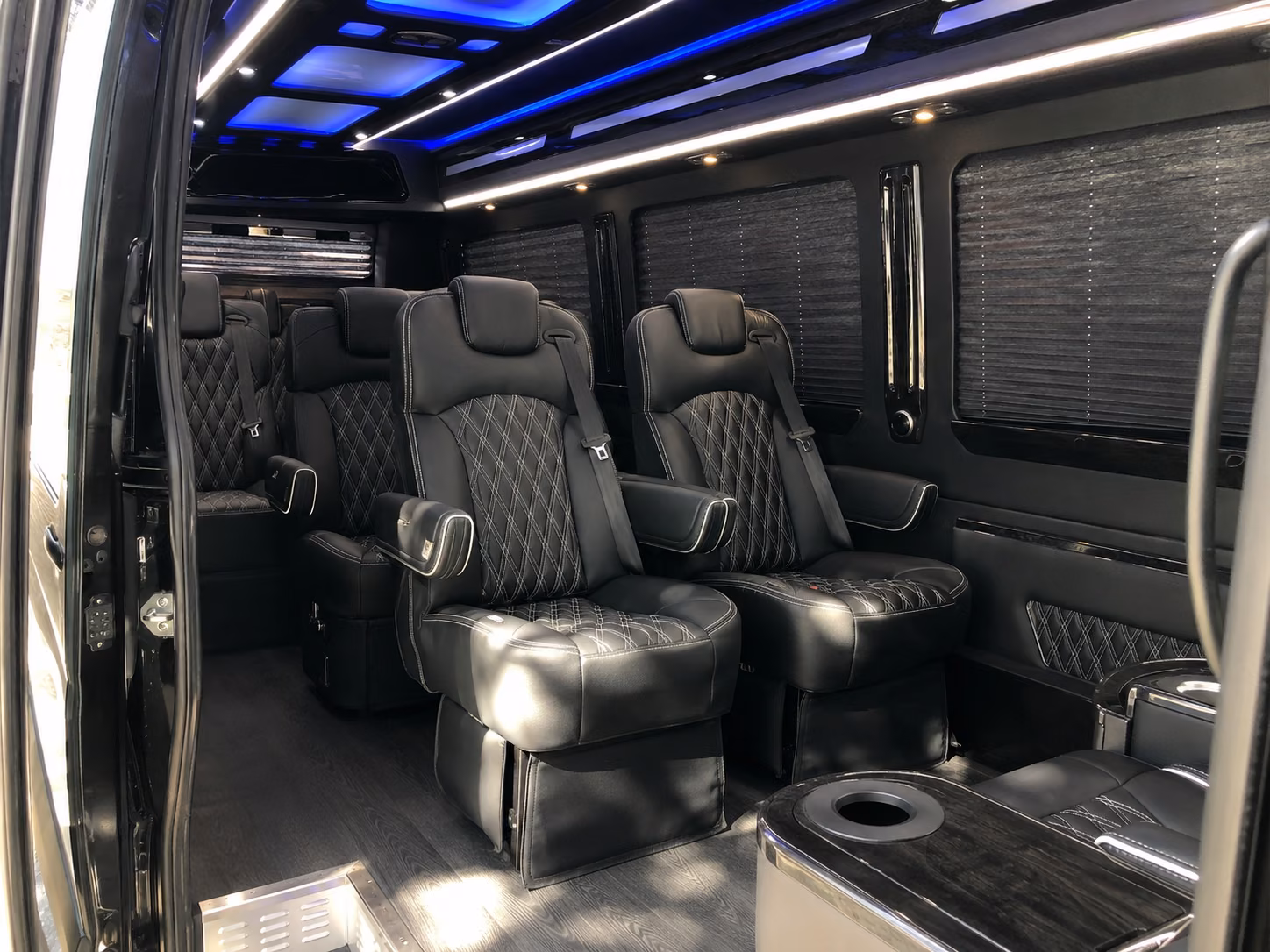 airport transfers between ont norco and eastvale